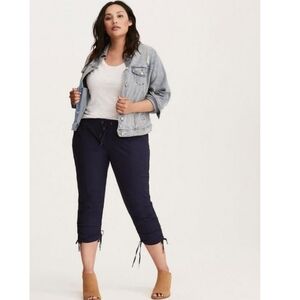 Torrid Women's Navy Stretch Cropped Poplin Pant - Size 2X
